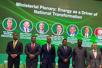 Sesión ministerial “Energy as a Driver of National Transformation”, celebrada en el marco de la Cumbre y Exposición de Energía, Petróleo y Gas de Surinam (SEOGS 2026).