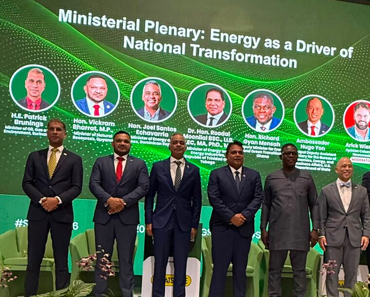 Sesión ministerial “Energy as a Driver of National Transformation”, celebrada en el marco de la Cumbre y Exposición de Energía, Petróleo y Gas de Surinam (SEOGS 2026).