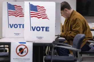 El Senado de EE.UU. rechaza una ley para exigir identificación a los votantes propuesta por Trump