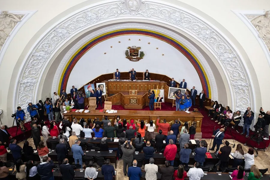 Venezuela abre la puerta a la inversión privada en el sector eléctrico tras años de control estatal