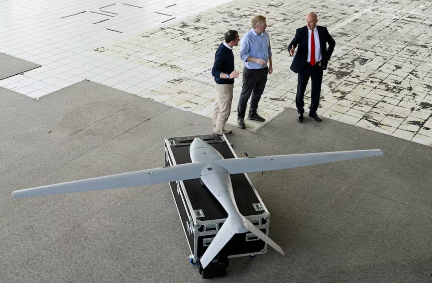 Reino Unido destinará más de 5.000 millones de libras para acelerar el desarrollo de drones militares