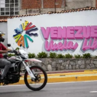 Tras cinco meses sin Maduro, Venezuela sigue esperando el alivio económico y político