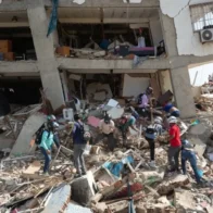 Venezuela comienza a recibir ayuda internacional mientras las muertes por los terremotos se acercan al millar