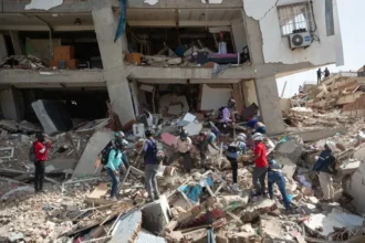 Venezuela comienza a recibir ayuda internacional mientras las muertes por los terremotos se acercan al millar