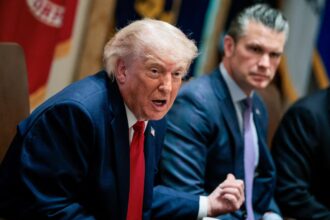 Trump califica de “antipatriótica” resolución del Congreso que busca limitar sus poderes sobre la guerra con Irán