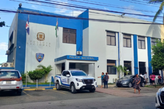 Joven resulta herido de bala al manipular arma ilegal en Puerto Plata