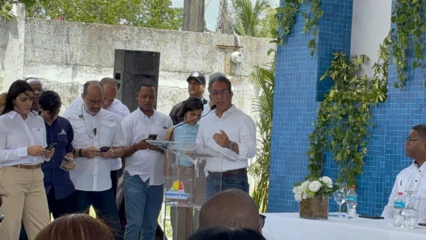 MITUR promete devolver el esplendor a Boca Chica con intervención integral del destino
