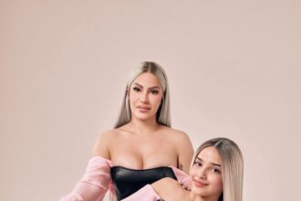 Alexandra MVP muestra con orgullo que Charlotte está aprendiendo su quinto idioma