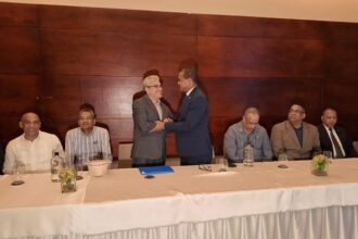 Ángel Pimentel oficializa respaldo a Radhamés Silverio para la Rectoría de la UASD