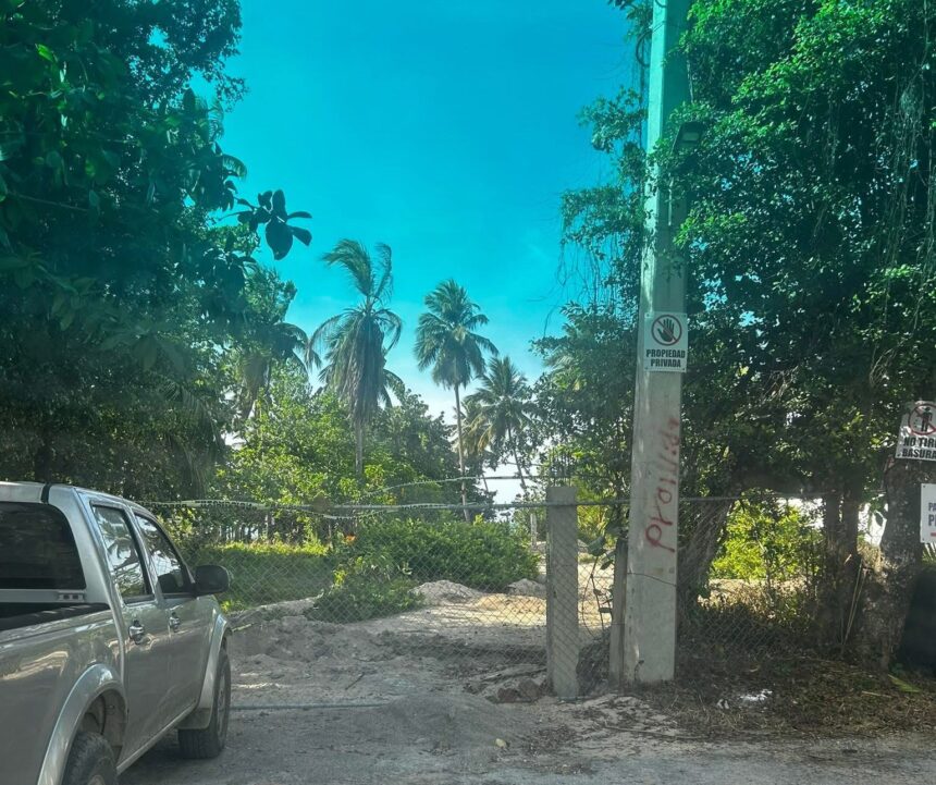 Medio Ambiente ordena paralizar construcción de muro en acceso a playa de Las Terrenas