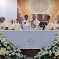 Cientos de fieles se congregan en celebración de Corpus Christi encabezada por monseñor Carlos Tomás Morel Diplán
