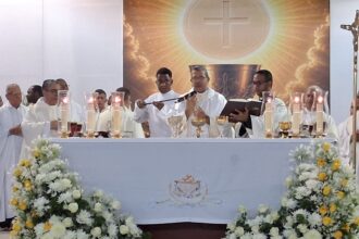 Cientos de fieles se congregan en celebración de Corpus Christi encabezada por monseñor Carlos Tomás Morel Diplán