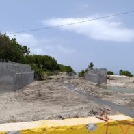 Construcción de puente hacia Playa Monte Río impulsa desarrollo turístico y económico de Azua