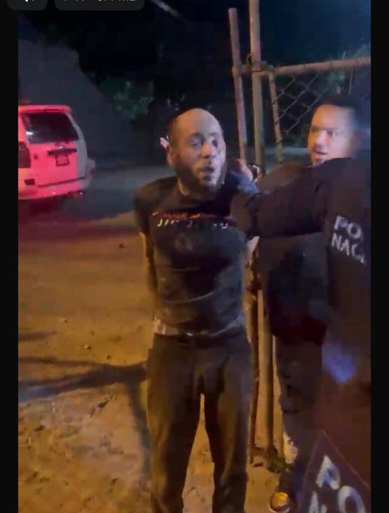 Capturan presunto asaltante luego de intensa persecución policial en el área monumental de Santiago
