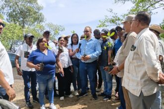 Hecmilio Galván encabeza jornada de reforestación en Miches por el Día Mundial del Medio Ambiente