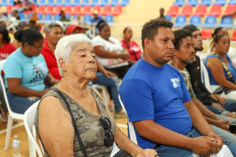 Bono de Emergencia es entregado a más de 400 familias en María Trinidad Sánchez