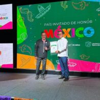 Fahd Jacobo recibe en Bogotá reconocimiento internacional por sus aportes a la transformación digital