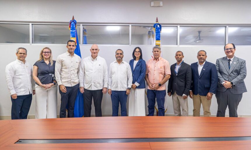 En el encuentro participaron, por parte del BCIE en República Dominicana, Pável Isa Contreras, director por República Dominicana; Omar Zacarías, gerente país; Henry Rosa, asesor; y Vilma J. Mármol Ricart, coordinadora administrativa. Mientras que por el ITLA estuvieron presentes el rector Jimmy Rosario Bernard; Pedro Pablo Castro, vicerrector académico; Eduardo de los Santos, vicerrector administrativo y financiero; María Isabel Mercedes, directora de Planificación y Desarrollo; Fabrizio Cabrera, asesor de Rectoría; y Winkler Paula, decano.