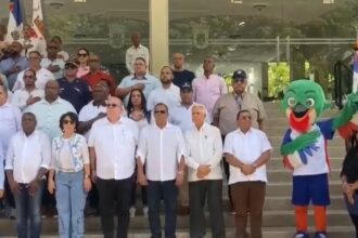 Ulises Rodríguez recibe en Santiago la Antorcha de los Juegos Centroamericanos y del Caribe 2026