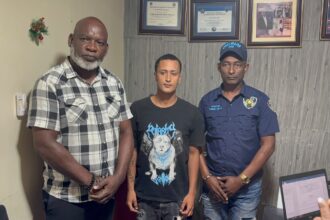 Joven requerido por presunto atraco se entrega voluntariamente al Dicrim en Monte Plata