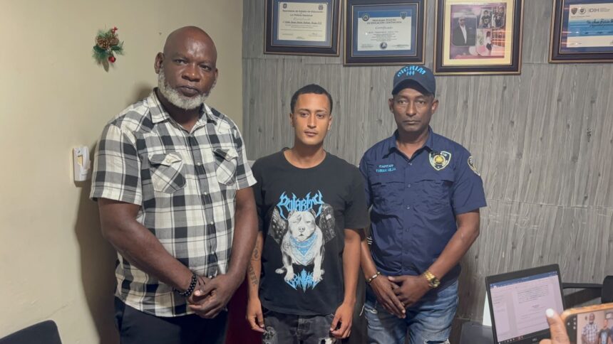 Joven requerido por presunto atraco se entrega voluntariamente al Dicrim en Monte Plata