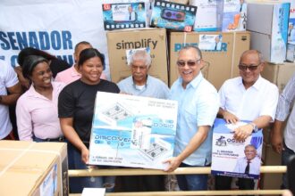 Senador Johnson Encarnación realiza operativo médico en Hondo Valle