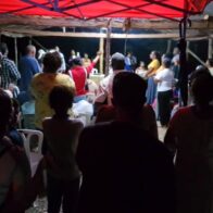 Comunitarios de El Catey realizan culto de adoración en rechazo a planta de valorización