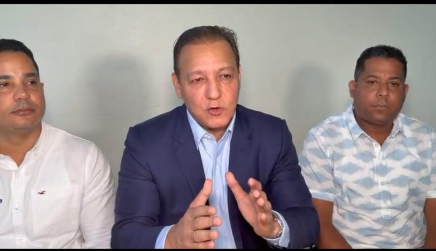 Abel Martínez exige que Consejo de Gobierno en Santiago produzca soluciones concretas a inseguridad