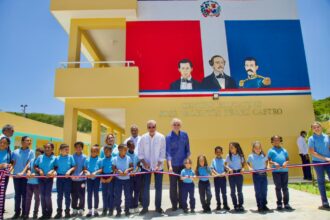 Abinader inaugura Escuela Básica en La Noriega y entrega 27 aulas para nivel inicial