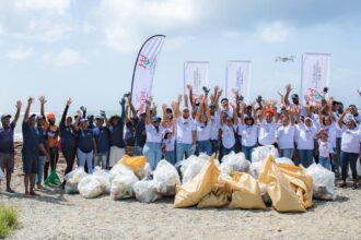Jornada de limpieza en Playa Najayo reúne más de 120 voluntarios por el Día Mundial de los Océanos en San Cristóbal