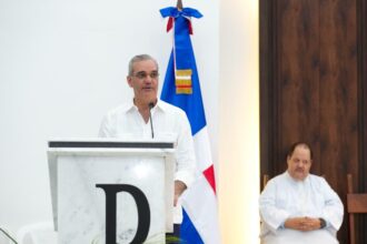 Presidente Luis Abinader inaugura la Cuasi Parroquia San Benito Abad en Santiago