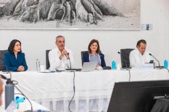 Abinader pasa revista a Santiago y destaca inversión récord de más de RD$110 mil millones