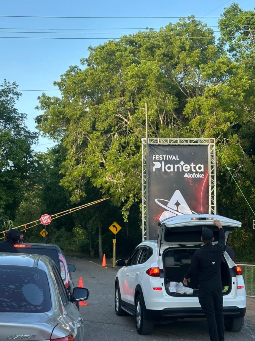 Amplio dispositivo de seguridad provoca congestión vehicular en acceso a Lantica Studios por final de Planeta Alofoke