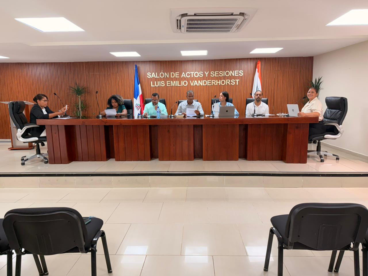 Aprueban ordenanza para regular manejo de residuos y aplicar sanciones en Las Terrenas