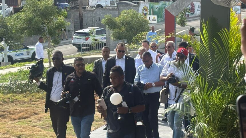 Llega el presidente Luis Abinader a Haina para inaugurar nuevo parque recreativo