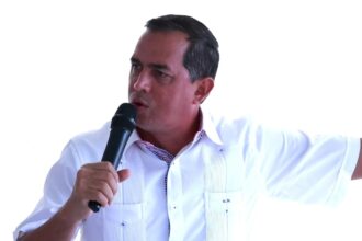 Alcalde de Haina denuncia crisis en los Bomberos y cuestiona manejo de recursos