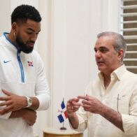 Abinader felicita a Karl-Anthony Towns tras conquistar campeonato de la NBA