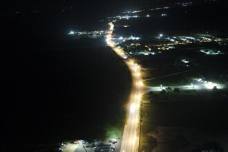 Edeeste ilumina principal acceso a Higüey con inversión superior a RD 8.2 millones