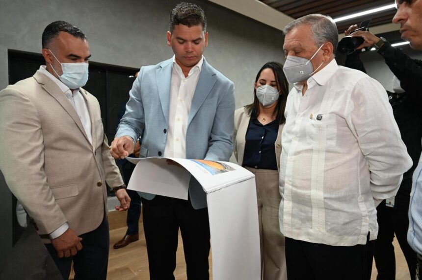 Leonardo Aguilera supervisa avances de remodelación de la Arena Banreservas Virgilio Travieso Soto