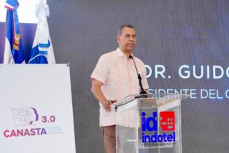 Indotel impacta a más de 500 residentes de Santo Domingo Oeste con la Canasta Digital Social