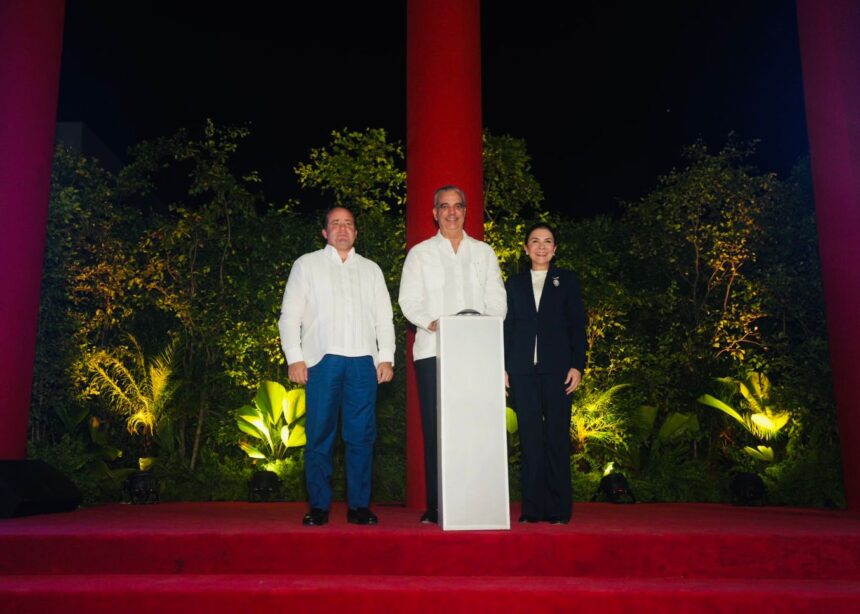 Abinader y Carolina inauguran Parque Deportivo Paseo 30 de Mayo