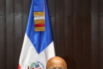 Alfredo Pacheco felicita a Donald Trump por negociaciones con Irán y expresa confianza en la paz mundial