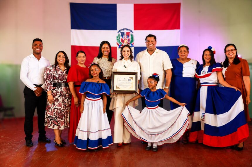 Reconocen aportes de Priscila D' Oleo a la preservación de la historia dominicana