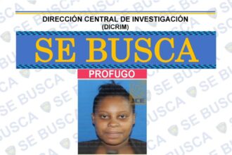 Policía busca mujer por estafa y extorsión digital