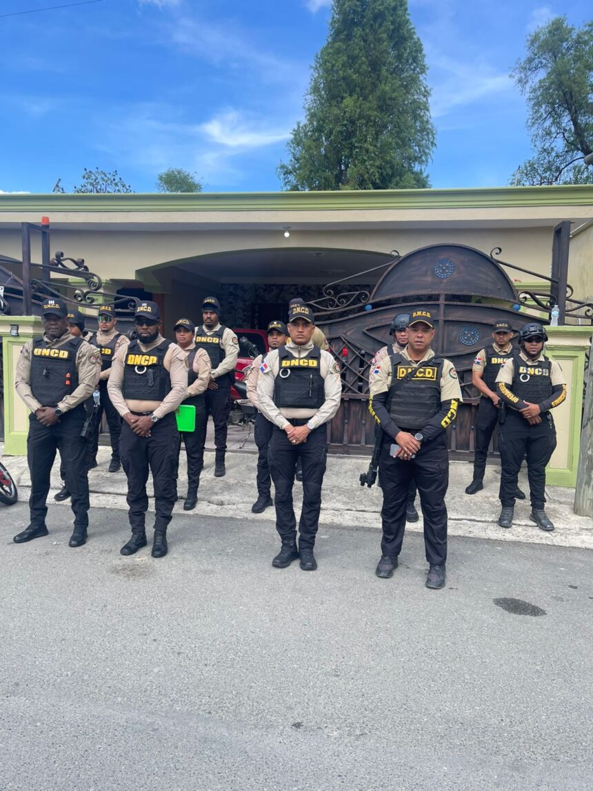 DNCD ocupa más de 6,500 gramos de drogas y arresta a 43 personas en operativos