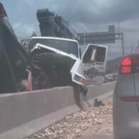 Accidente entre camión y grúa genera fuerte taponamiento en Circunvalación Norte de Santiago