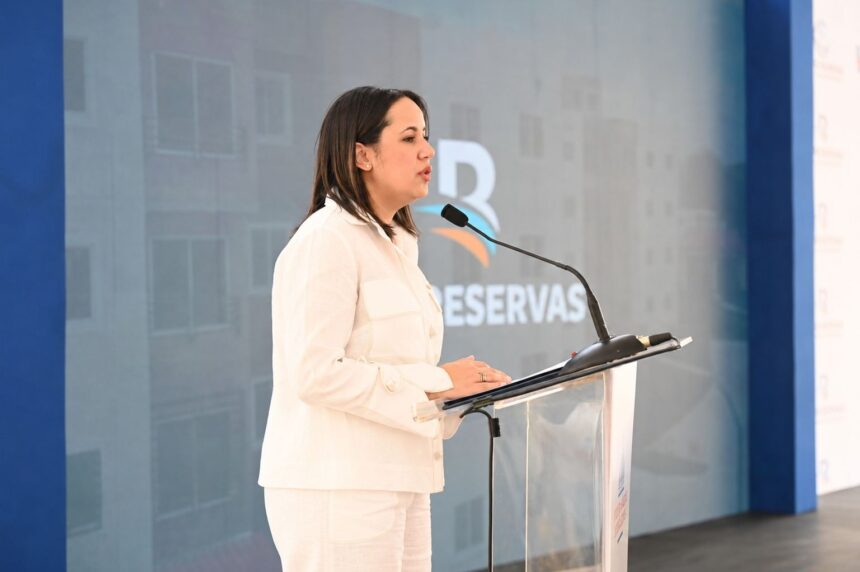 Banreservas financia 700 viviendas del residencial San José entregadas por Abinader