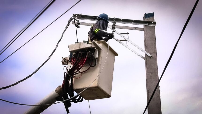 EDEESTE anuncia medidas para mejorar el servicio eléctrico en Brisas del Este, Los Frailes y zonas cercanas