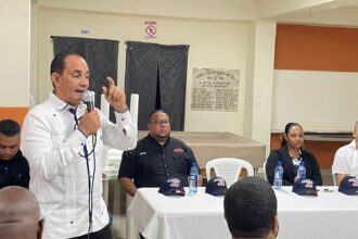José Moya oficializa aspiración a la Alcaldía de SDO para 2028