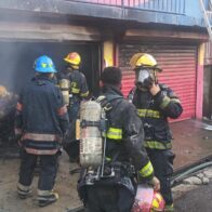 Incendio devora repuesto en Los Ciruelitos y provoca pérdidas superiores a RD$10 millones